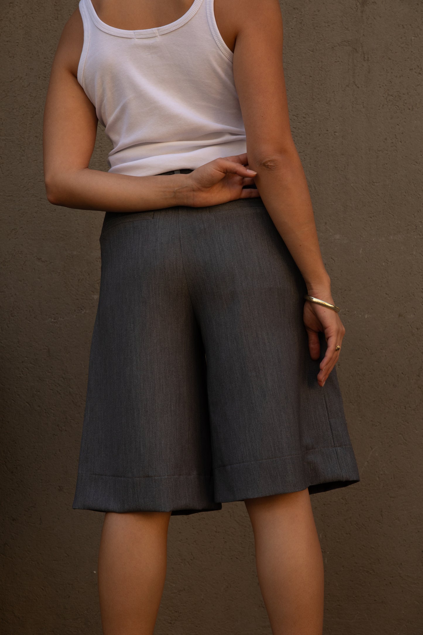Gladis Tailored - The Grey Bermuda
