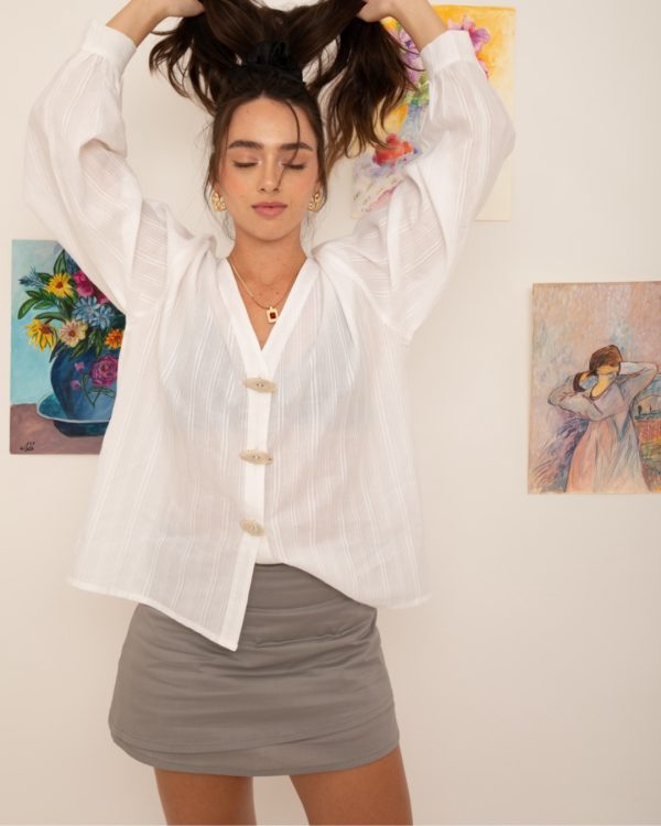 ⁦Striped white buttoned shirt⁩ – תמונה ⁦4⁩